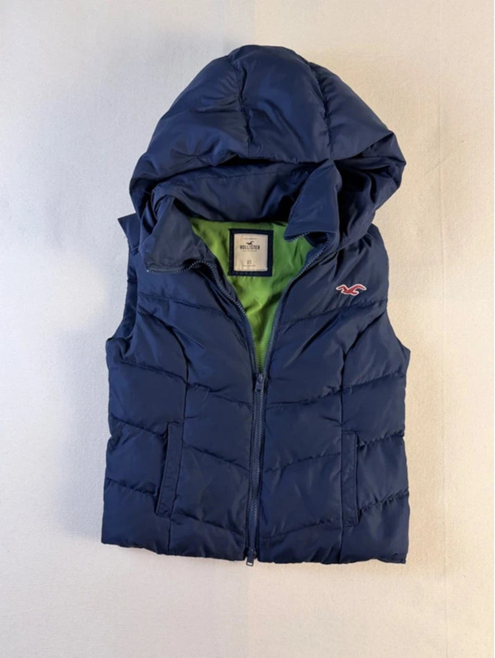 Hollister Women’s XS Navy Hooded Puffer Vest Green Lining